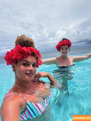 Joy Taylor фото #1264