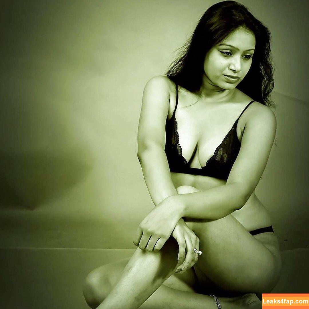 Jui Lahiri /  leaked photo photo #0003