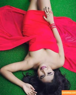 Jui Lahiri photo #0006