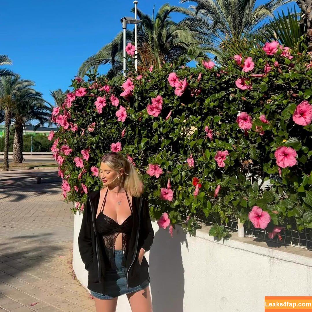 Juicy Georgia / georgia_evans7 / https: / u414071784 leaked photo photo #0006