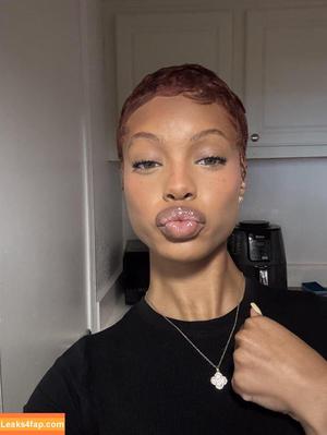 Juicy Lips photo #0039