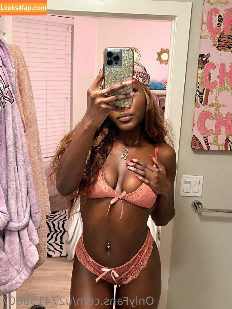 juiicyyyfruit / juicy_the_body leaked photo photo #0050