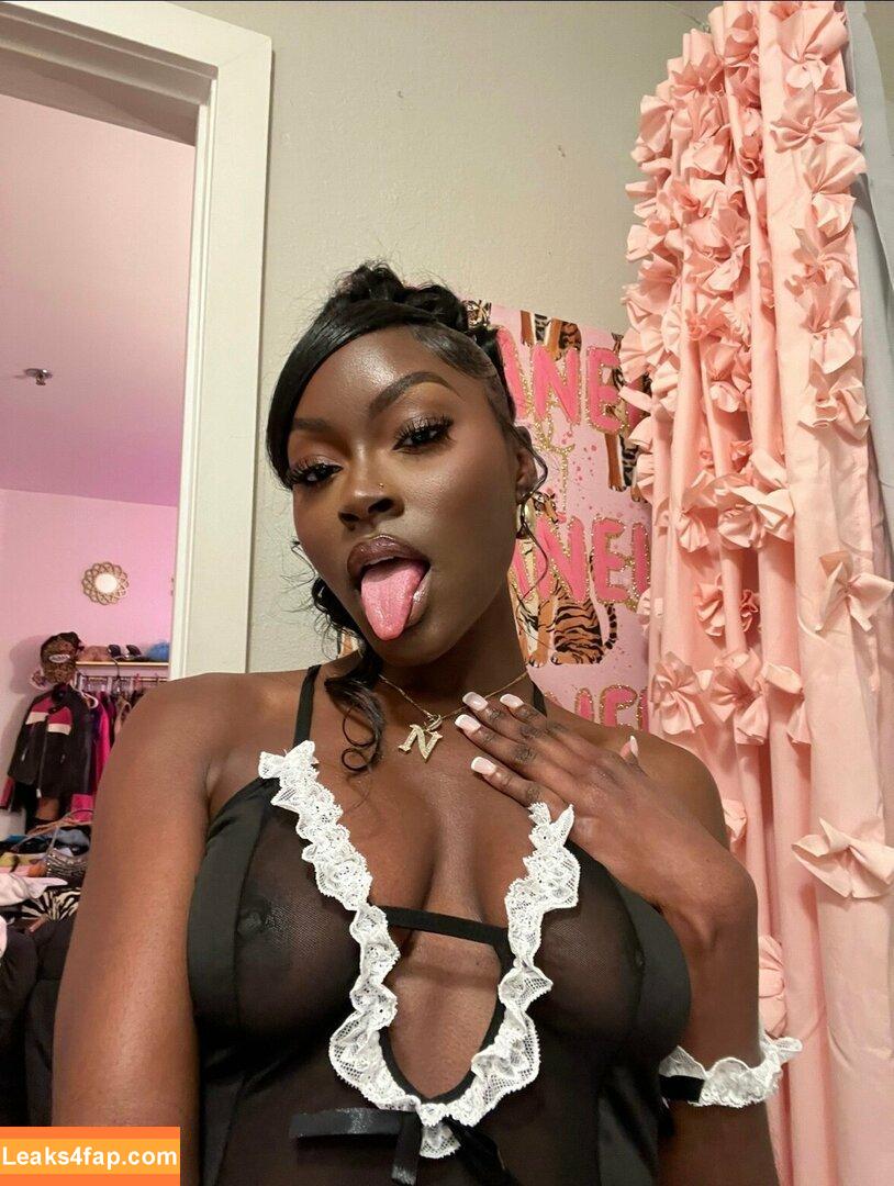 juiicyyyfruit / juicy_the_body leaked photo photo #0053