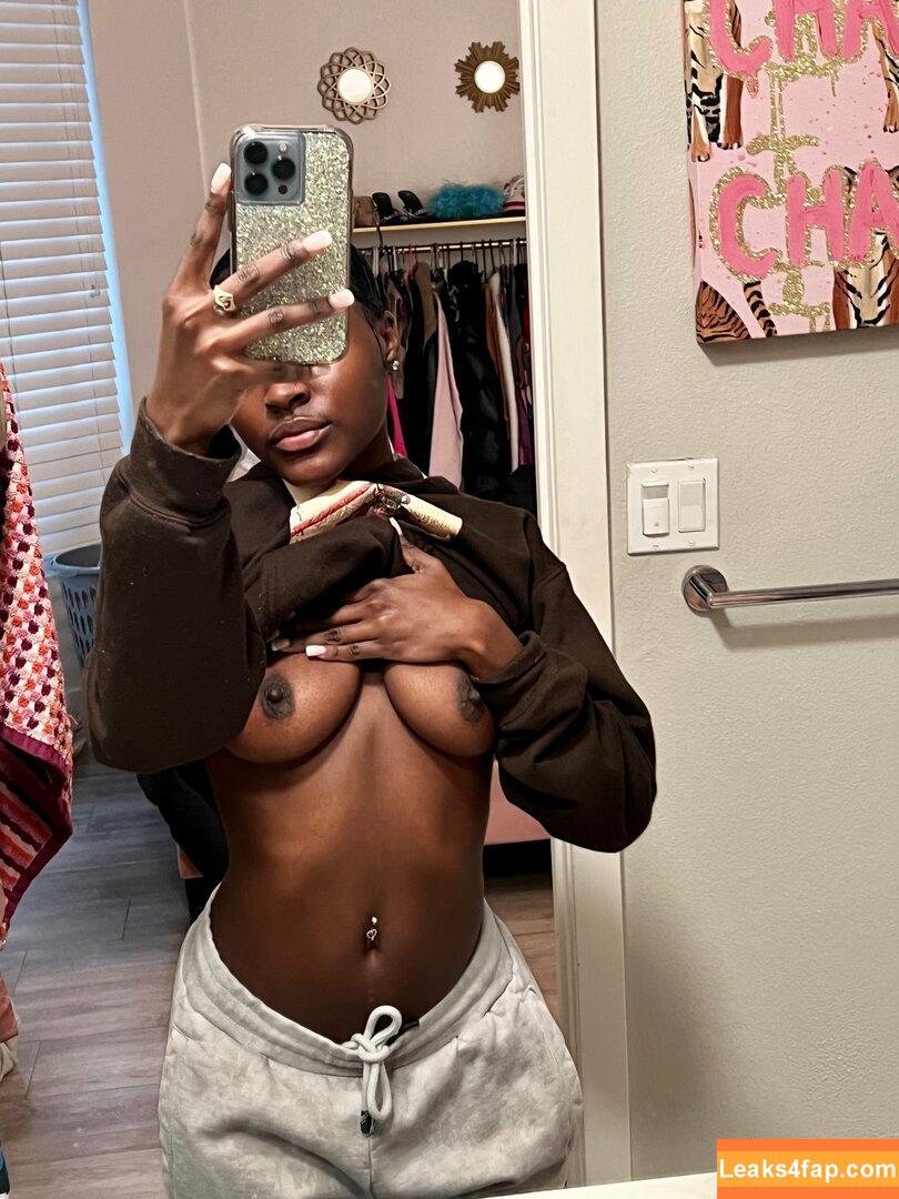 juiicyyyfruit / juicy_the_body leaked photo photo #0061