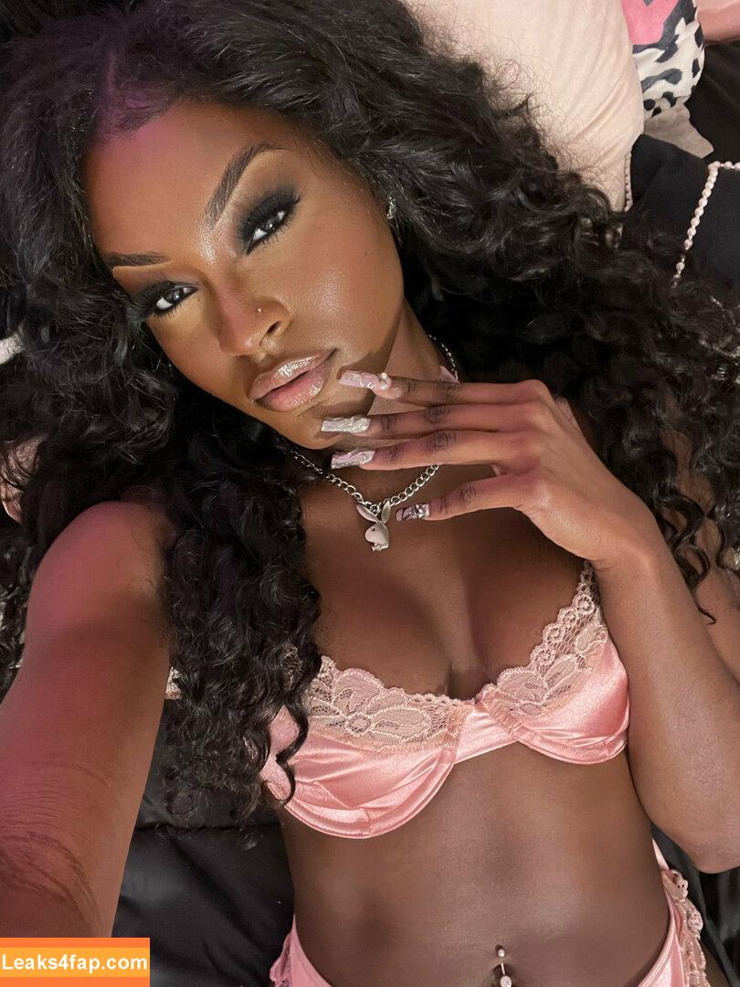 juiicyyyfruit / juicy_the_body leaked photo photo #0088