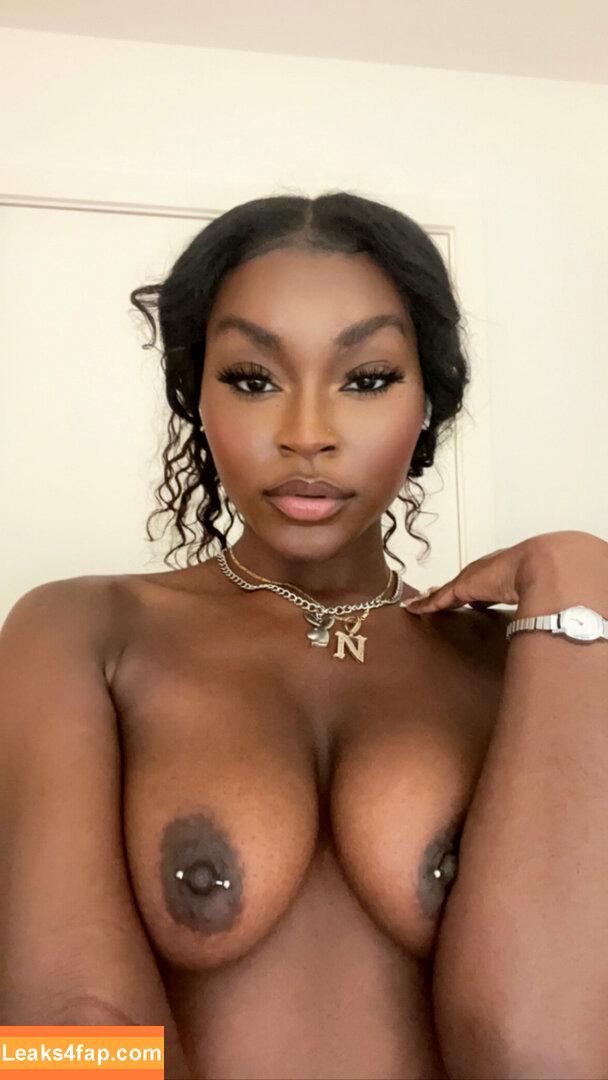 juiicyyyfruit / juicy_the_body leaked photo photo #0143