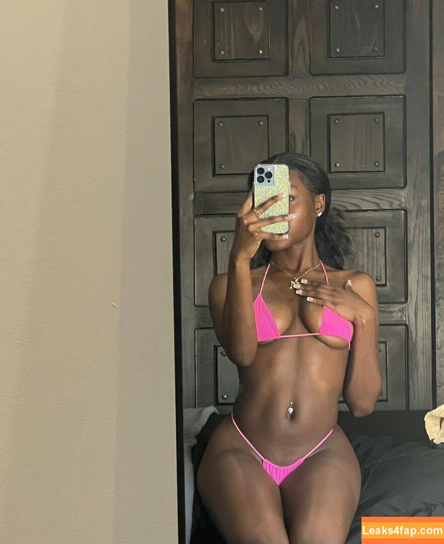 juiicyyyfruit / juicy_the_body leaked photo photo #0150