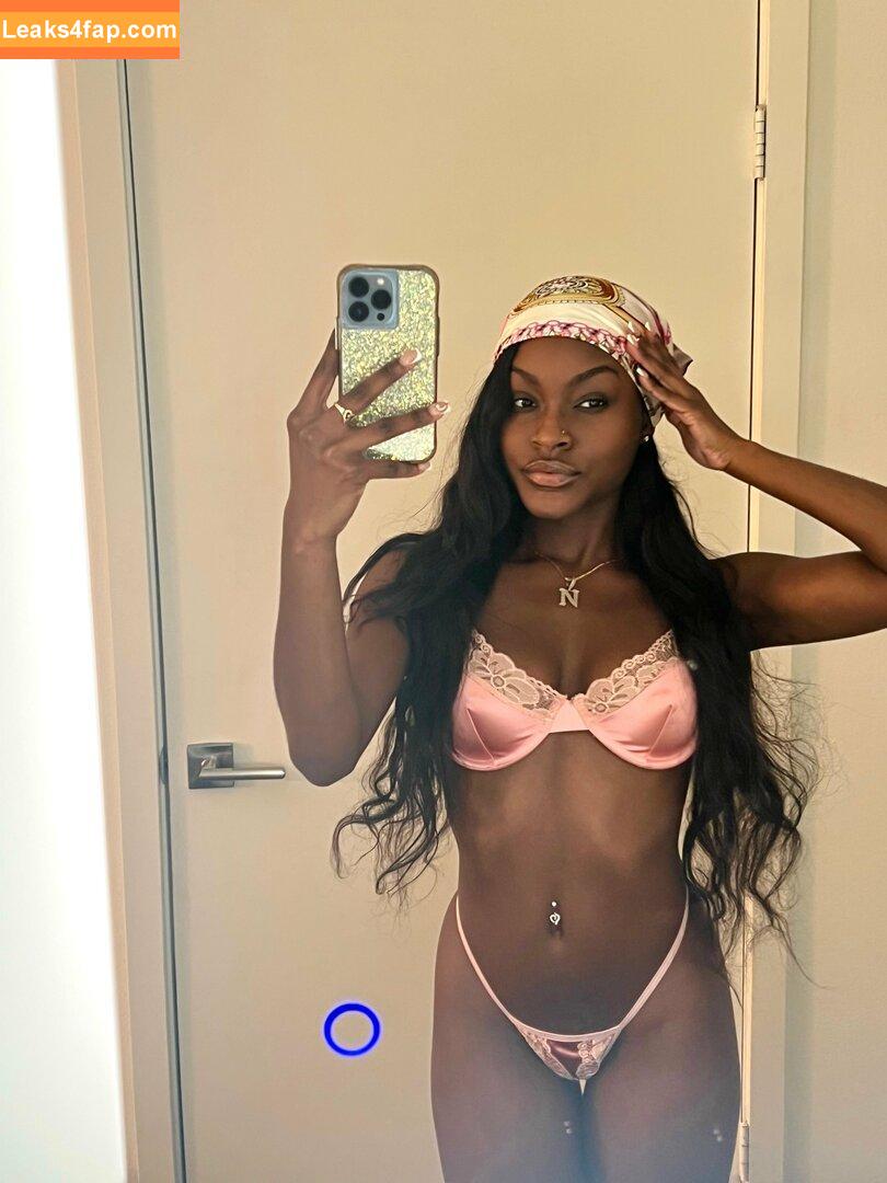 juiicyyyfruit / juicy_the_body leaked photo photo #0160