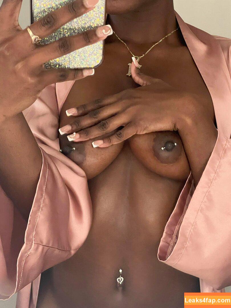 juiicyyyfruit / juicy_the_body leaked photo photo #0161