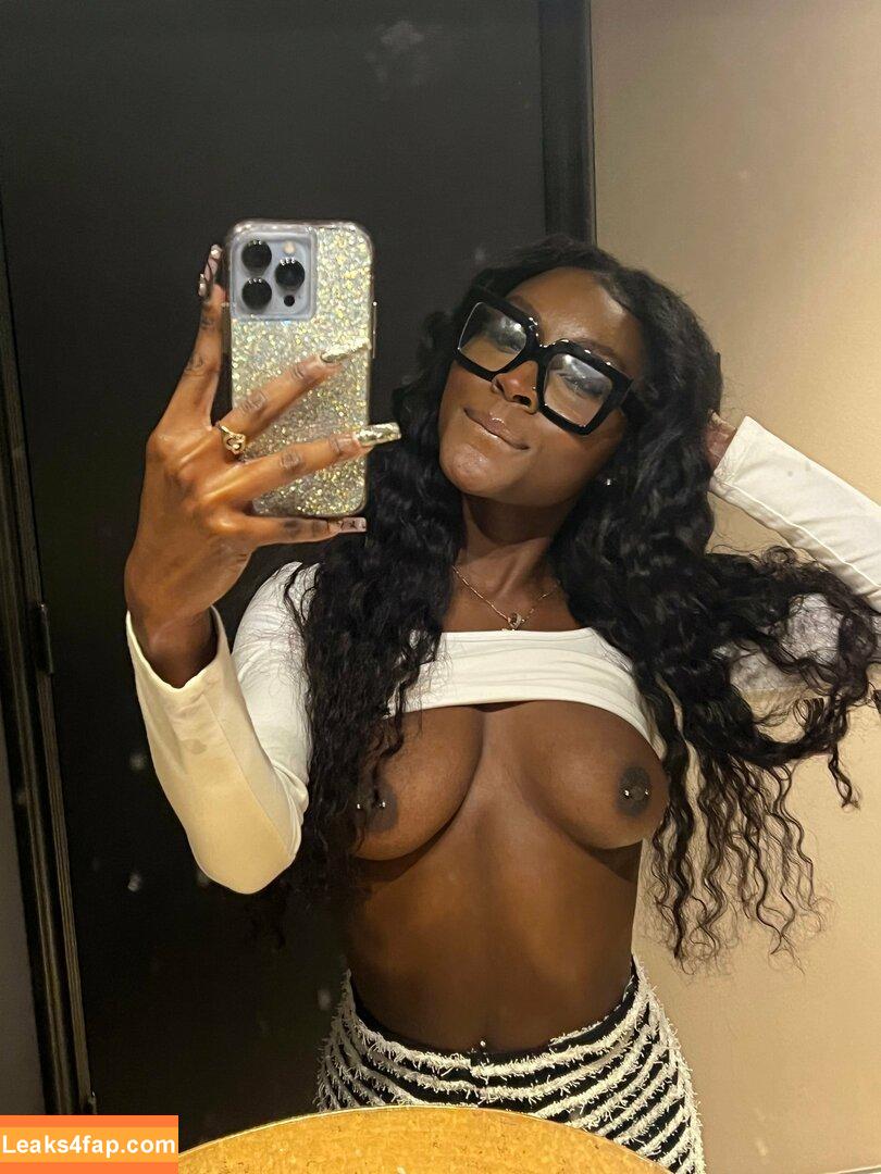 juiicyyyfruit / juicy_the_body leaked photo photo #0175
