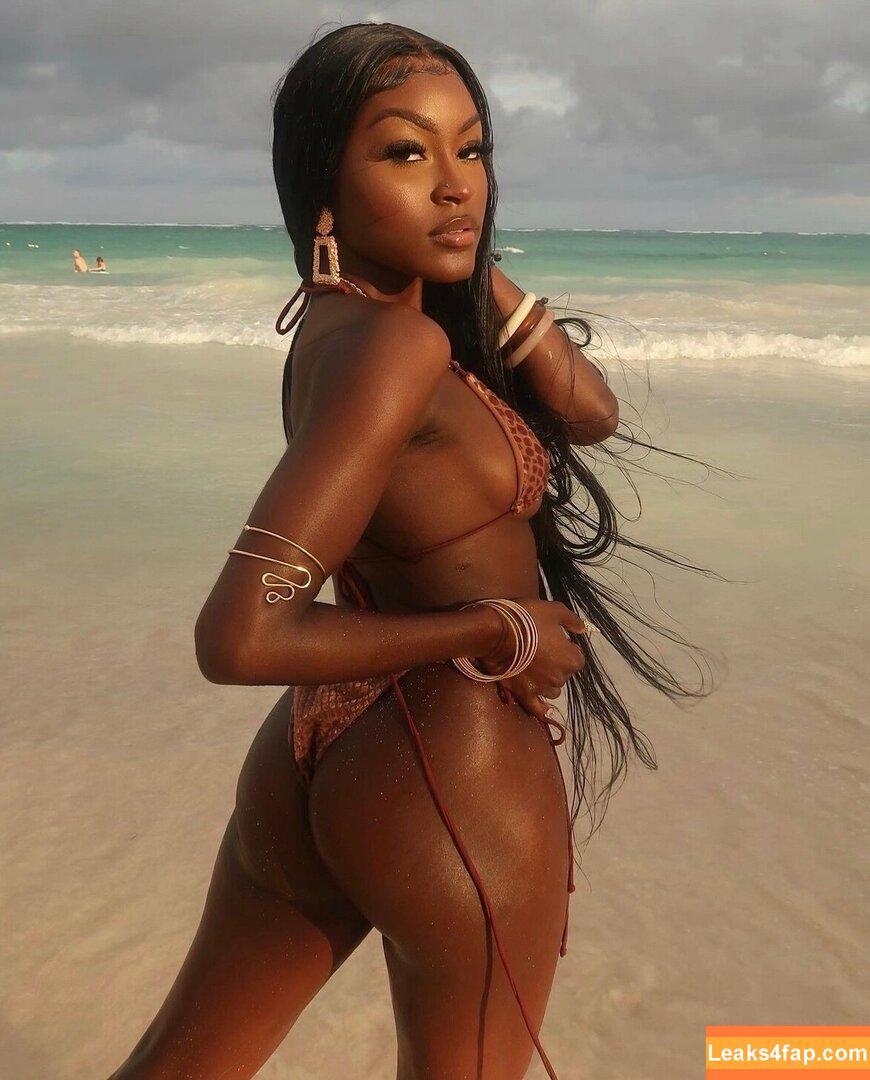juiicyyyfruit / juicy_the_body leaked photo photo #0188