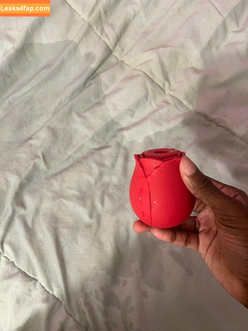 juiicyyyfruit / juicy_the_body leaked photo photo #0194