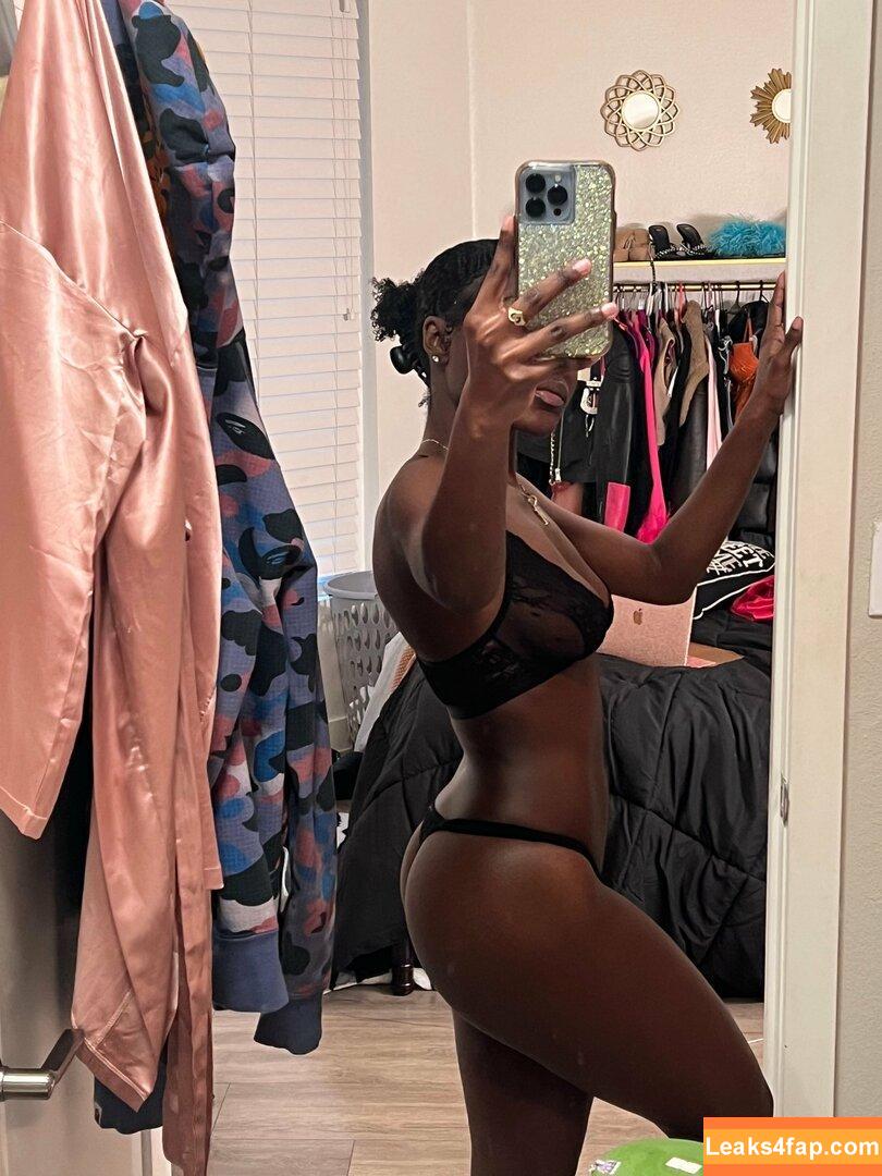 juiicyyyfruit / juicy_the_body leaked photo photo #0199