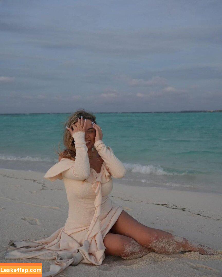 Julesboringlife / sarahtoninx9_ leaked photo photo #0007