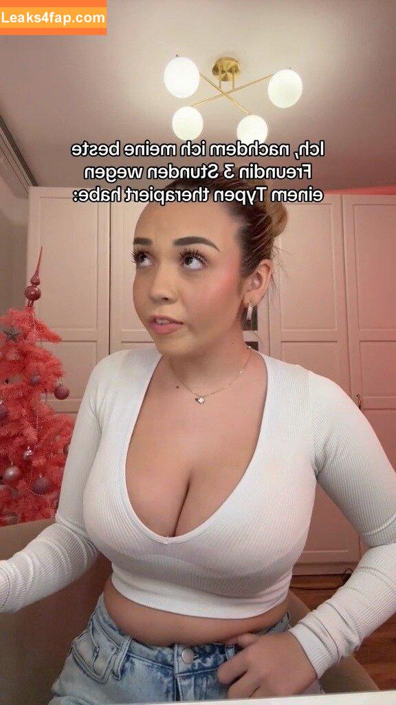 Julesboringlife / sarahtoninx9_ leaked photo photo #0011