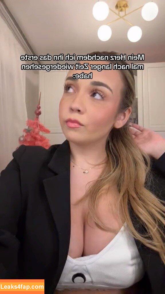 Julesboringlife / sarahtoninx9_ leaked photo photo #0012