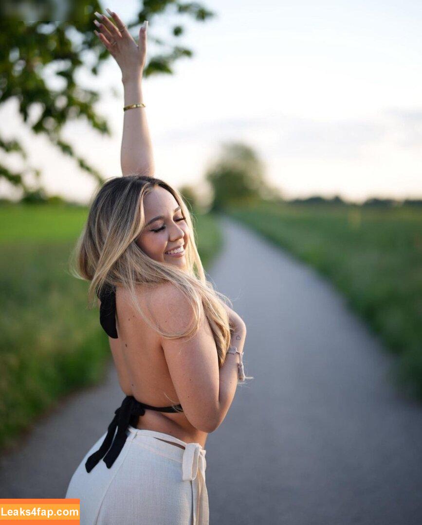 Julesboringlife / sarahtoninx9_ leaked photo photo #0043