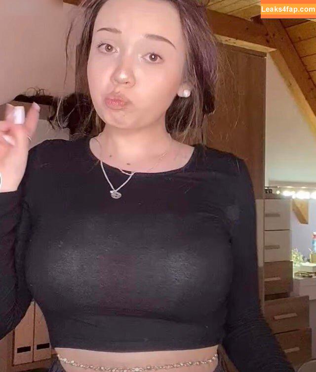 Julesboringlife / sarahtoninx9_ leaked photo photo #0128