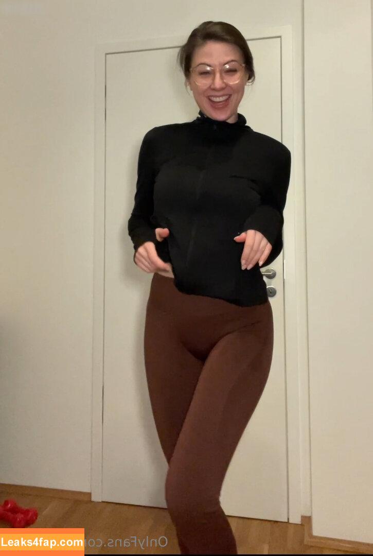 julesstory / bella_brixton / julesstoryxo leaked photo photo #0223