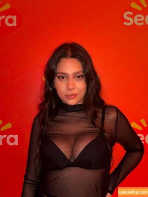 Julia Alvarenga photo #0066