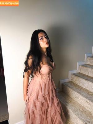 Julia Alvarenga photo #0069