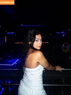 Julia Alvarenga photo #0099