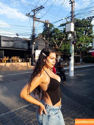 Julia Alvarenga photo #0102