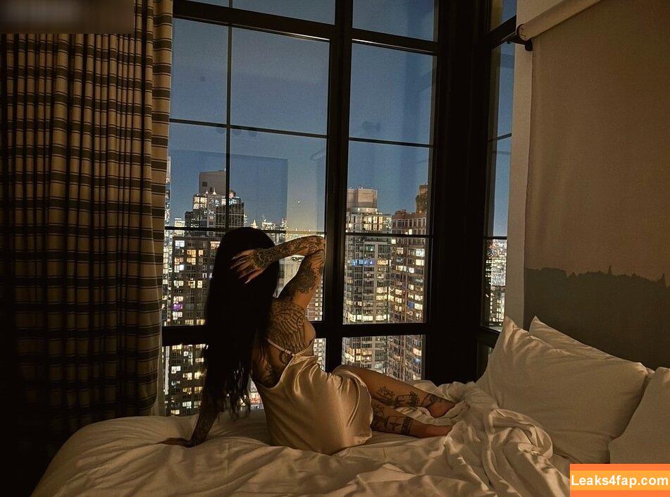 Julia Bond / iamjuliabond leaked photo photo #0136