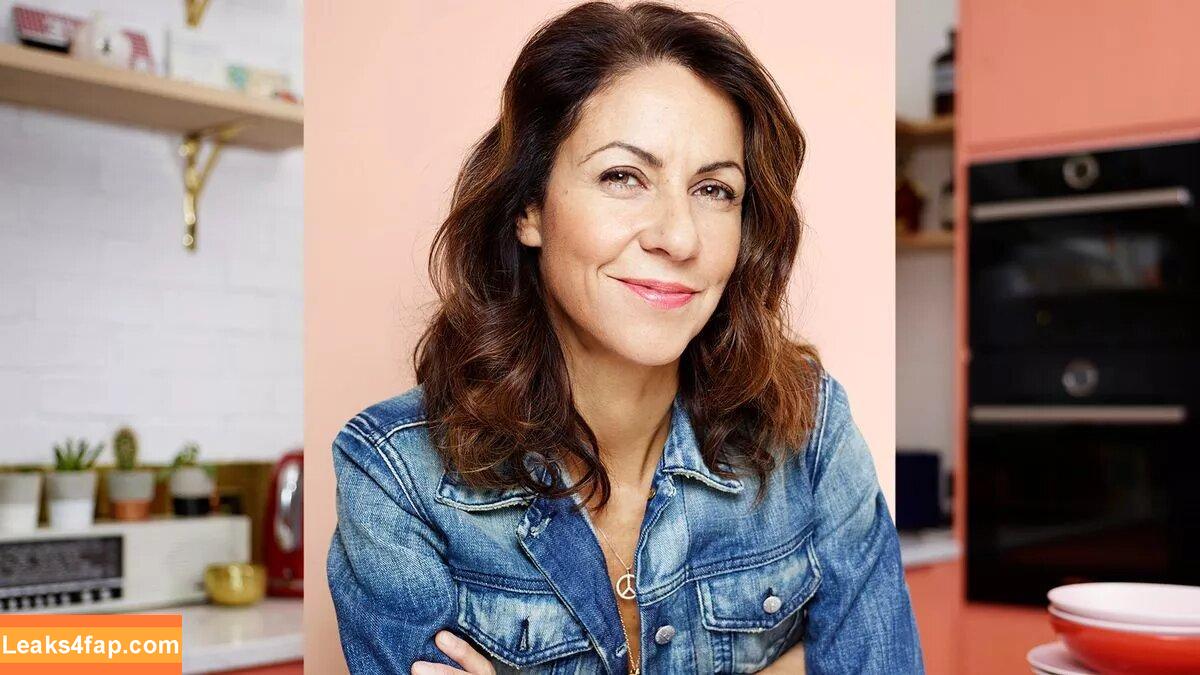 Julia Bradbury / Showing Breasts / therealjuliabradbury leaked photo photo #0034