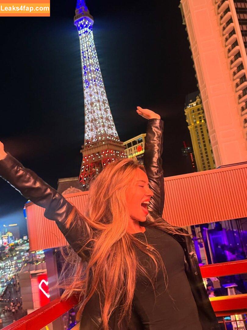 Julia Ernst free nudes