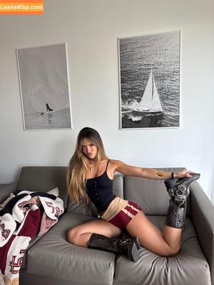 Julia Ernst photo #0306