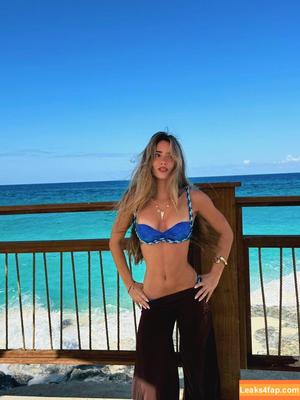 Julia Ernst photo #0335