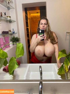 Julia Garcia photo #0027