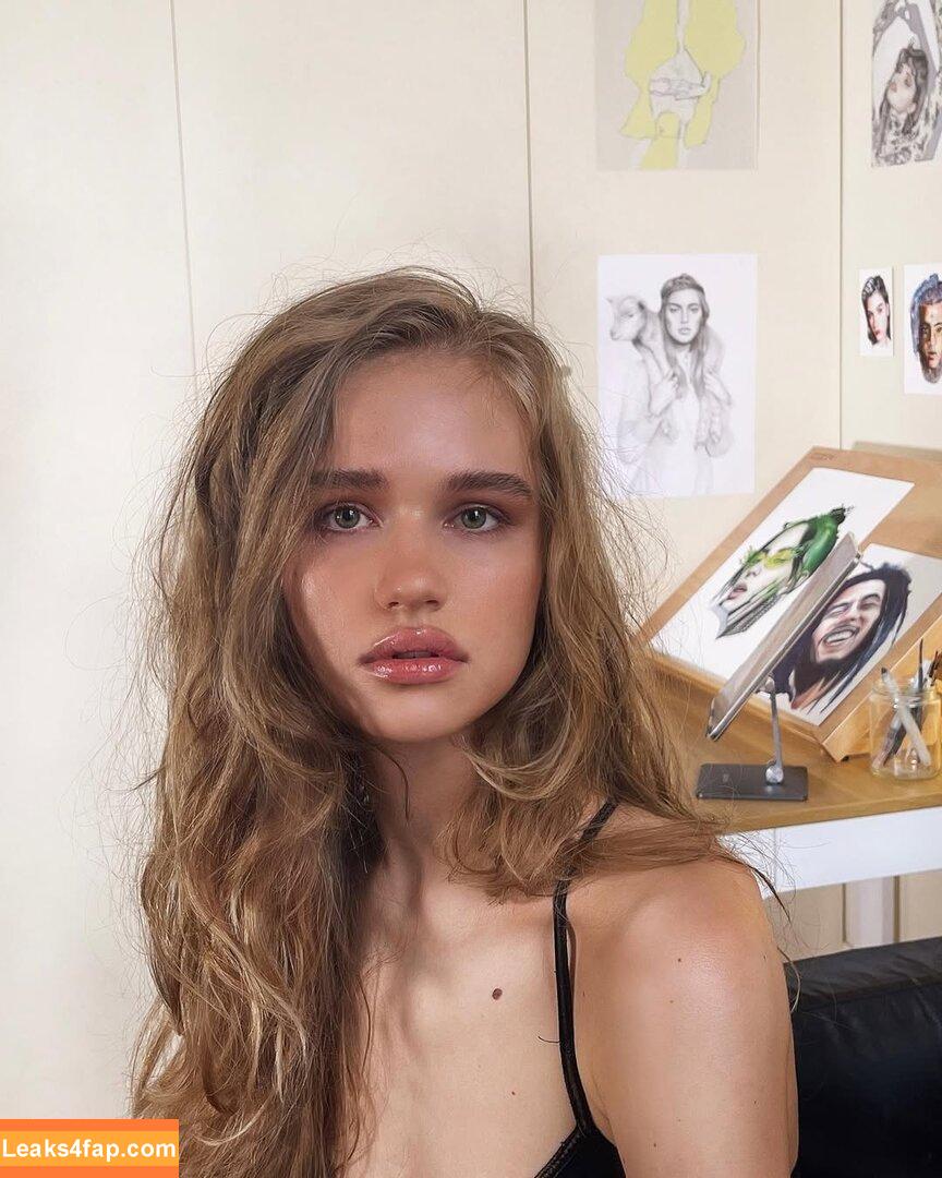 Julia Gisella /  leaked photo photo #0003