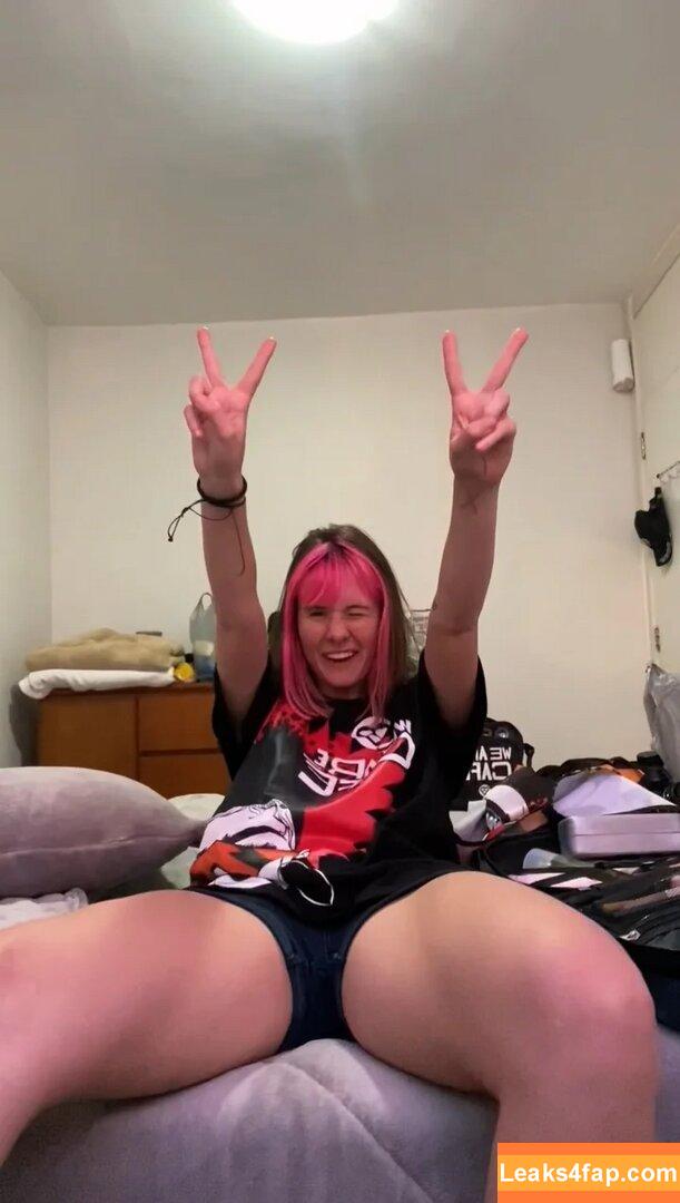 Julia K Barni / juliakbarni leaked photo photo #0001