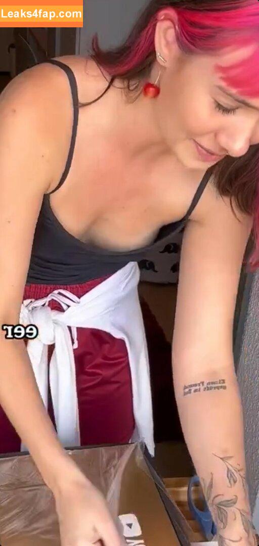 Julia K Barni / juliakbarni leaked photo photo #0008