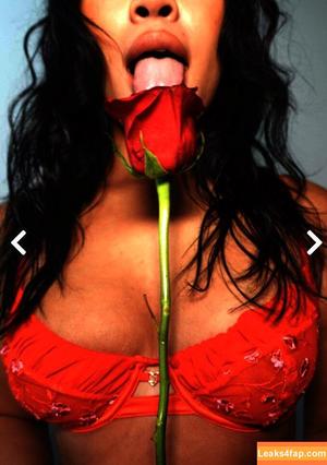 Julia Kelly photo #0022