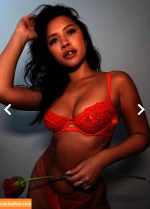 Julia Kelly photo #0023