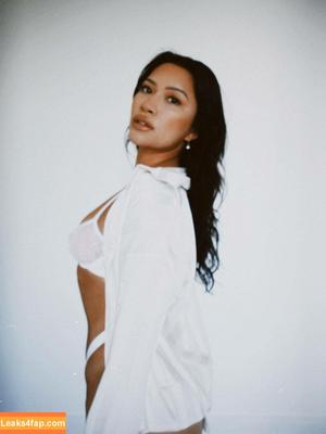 Julia Kelly photo #0032