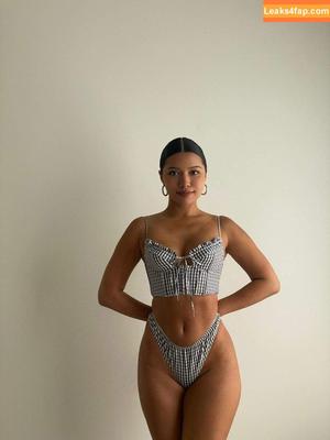 Julia Kelly photo #0042