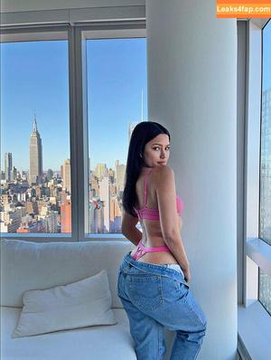 Julia Kelly photo #0100