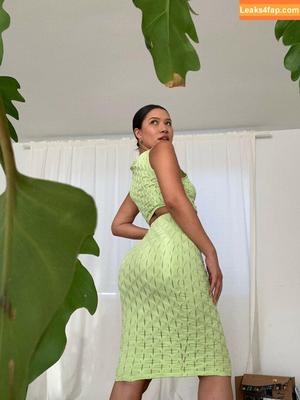 Julia Kelly photo #0109