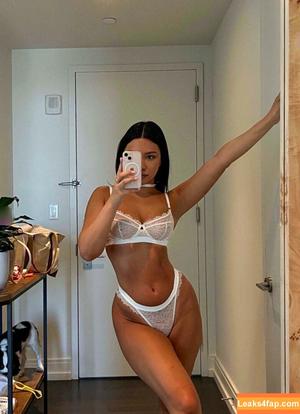 Julia Kelly photo #0153