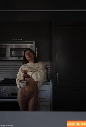 Julia Kelly photo #0291