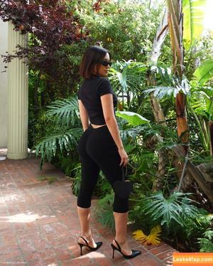 Julia Kelly photo #0328