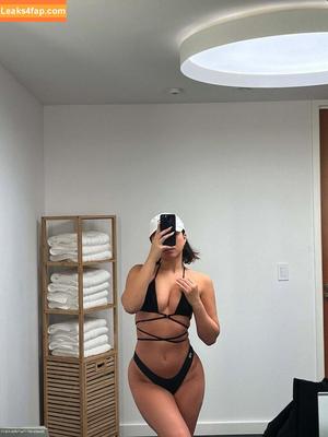 Julia Kelly photo #0335