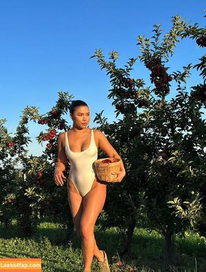 Julia Kelly photo #0409