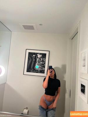 Julia Kelly photo #0428