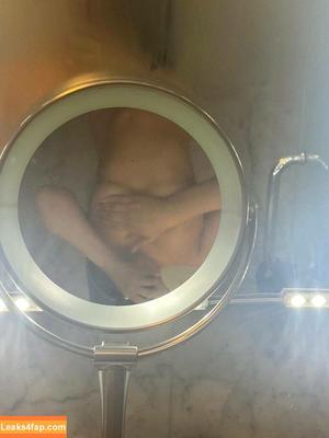 Julia Kelly photo #0435