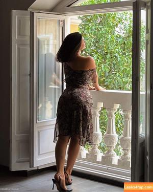 Julia Kelly photo #0485